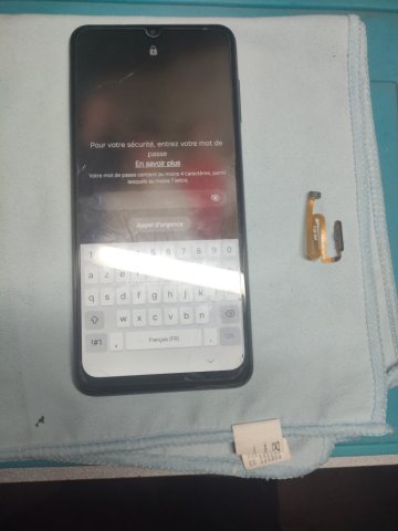 Changement du bouton power d'un Samsung A13 5G à Nastringues