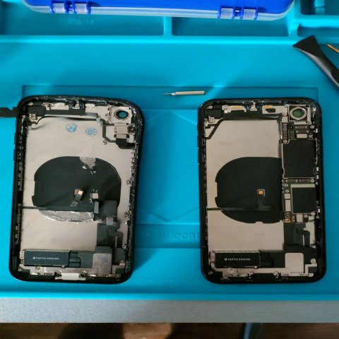 Réparation d'un châssis d'iphone XR à Fougueyrolles