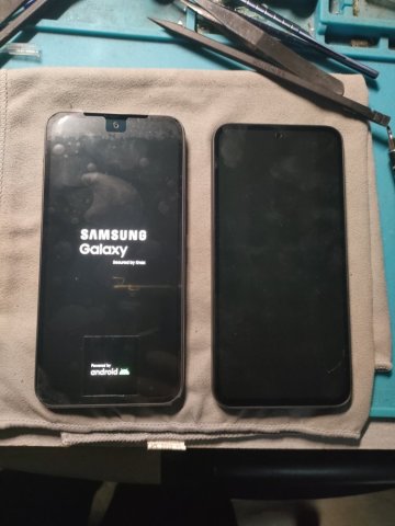 Remplacement d'écran d'un Samsung A54 à Port-Sainte-Foy et Ponchapt