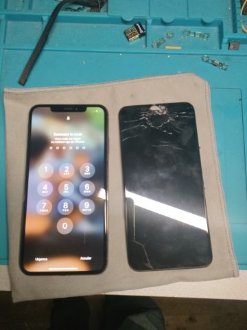 Remplacement d'un écran d'iPhone XS Max à Pineuilh