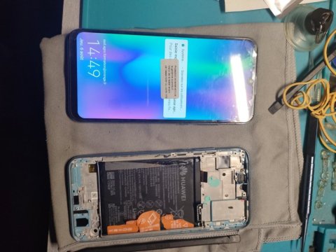 Changement d'écran et batterie Honor 10 Lite à Castillon-La-Bataille