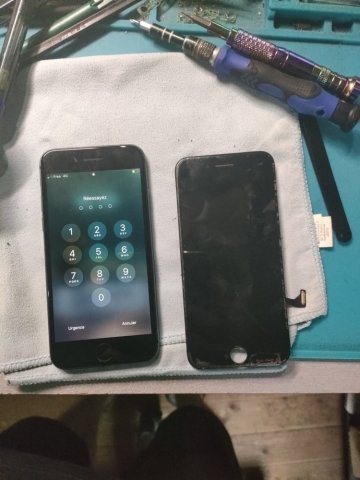 Remplacement d'écran d'un iPhone 8 à Pineuilh