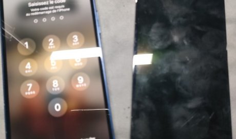 Changement d'écran d'un iPhone 12 mini à St Pierre d'Eyraud