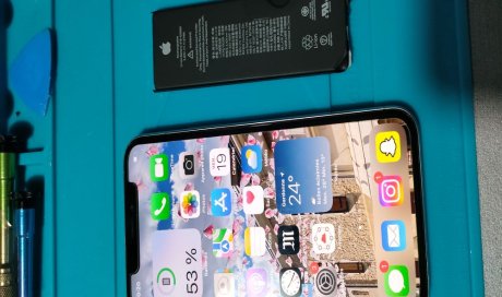 Changement de batterie d'un Iphone 11 Pro à Pineuilh